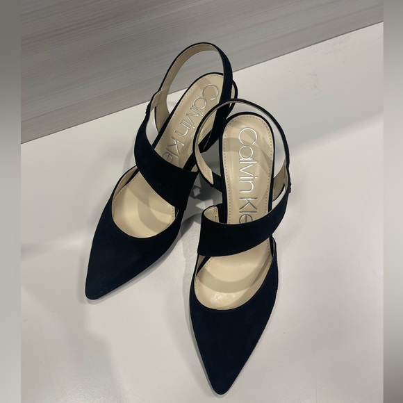 New Calvin Klein Shoes - Picture 6 of 7